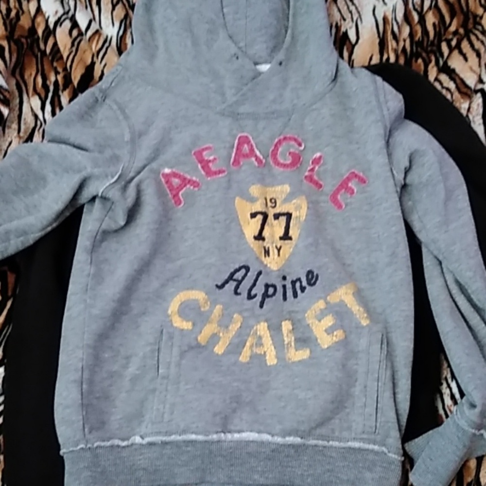 Like new American eagle pullover hoodie
